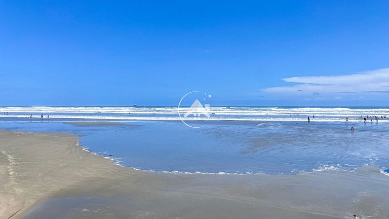 Moderno apto frente à praia, com incrível vista e churrasque