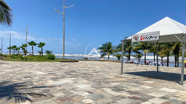 Moderno apto frente à praia, com incrível vista e churrasque