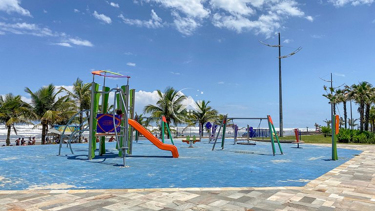 Moderno apto frente à praia, com incrível vista e churrasque