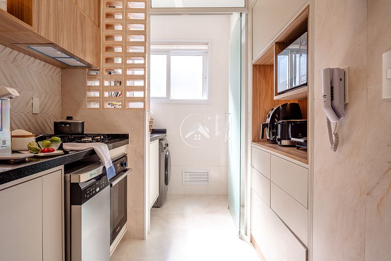 Refúgio nas Alturas: Cobertura de Luxo com 5 suítes e vista